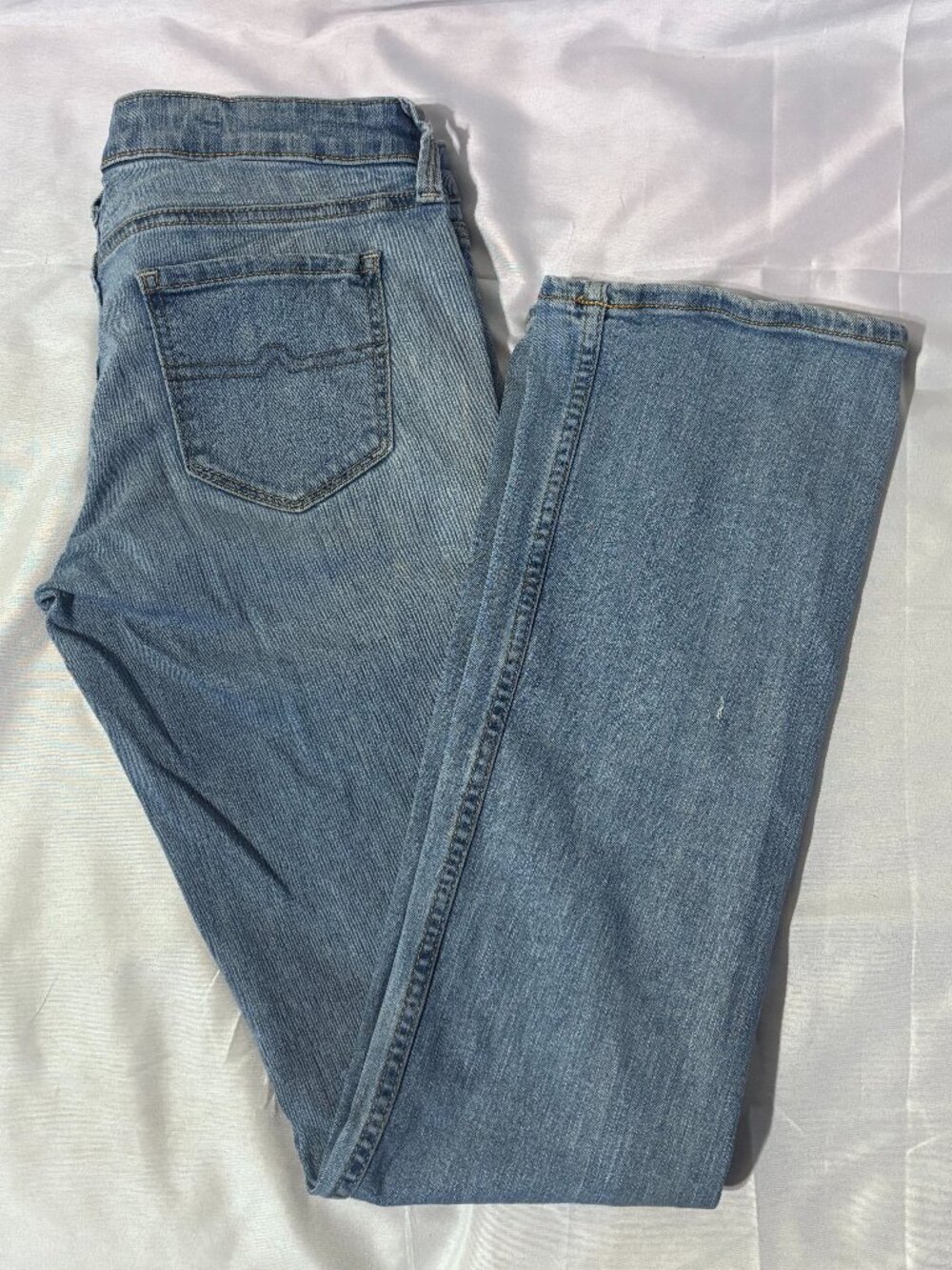 Arizona Jean Co. Women’s Light Wash Bootcut Jeans Size 5 Average